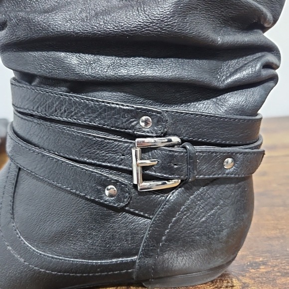 Womens Steve Madden Black Leather Knee High Boots Slouchy Buckle Sz 8 Goth - Picture 11 of 12